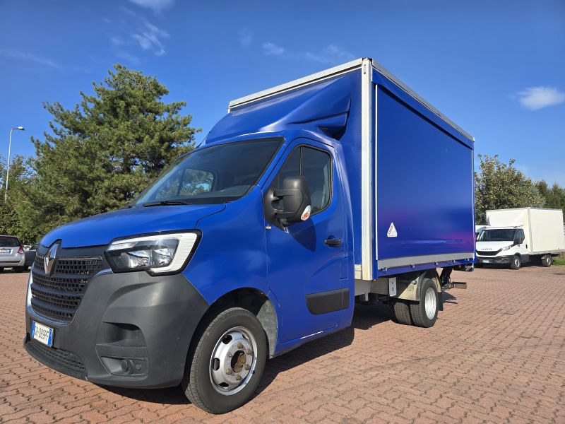 Renault Master gemellato con sponda